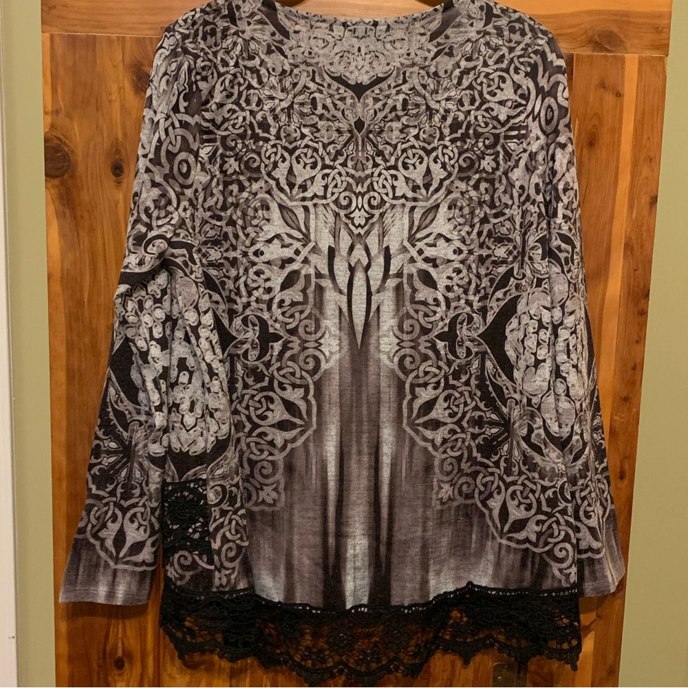 One World Tunic - Picture 11 of 12